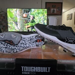 Under Armour Men’s Black Lightweight Running Spikes